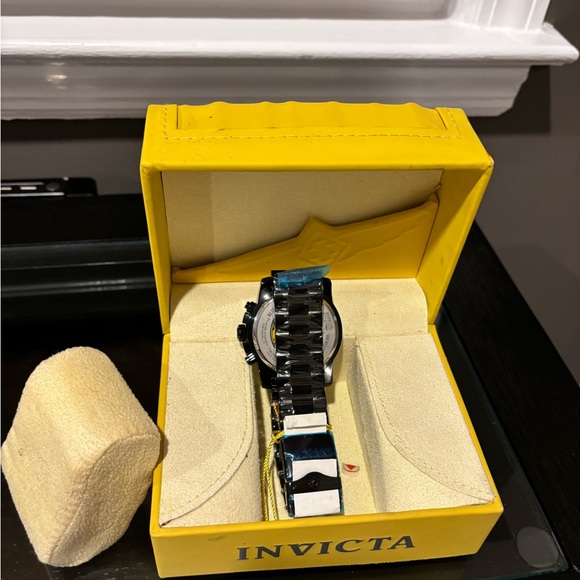 INVICTA Pro Diver Men Model 21556 - Men's Watch Quartz - Picture 7 of 9